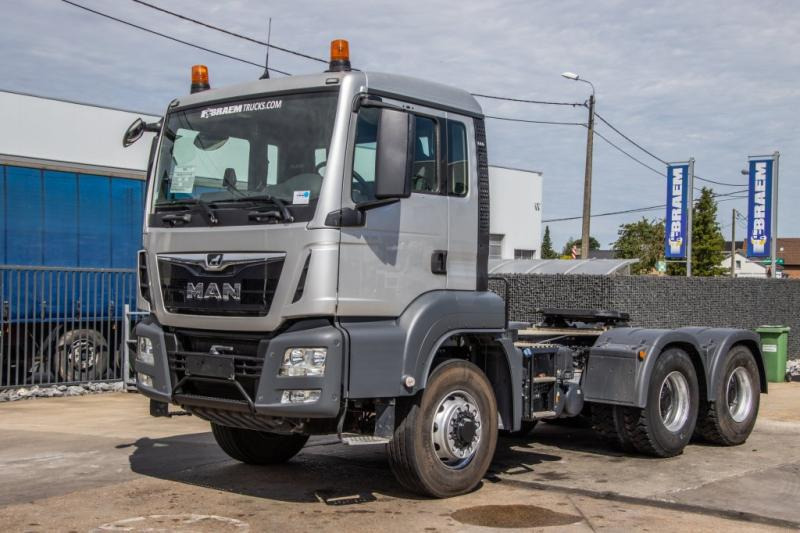 MAN TGS 26.470 6X6H+HYDR - Nyergesvontató: 1 kép. MAN TGS 26.470 6X6H+HYDR - Nyergesvontató: 1 kép.