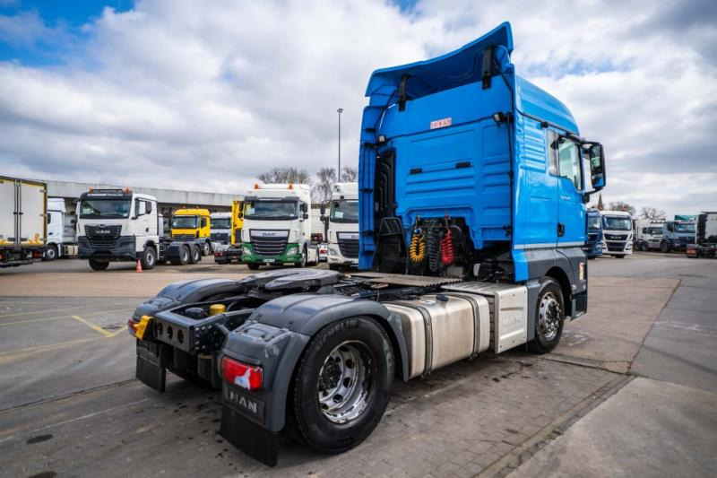 MAN TGX 18.420 XLX BLS - Nyergesvontató: 4 kép. MAN TGX 18.420 XLX BLS - Nyergesvontató: 4 kép.
