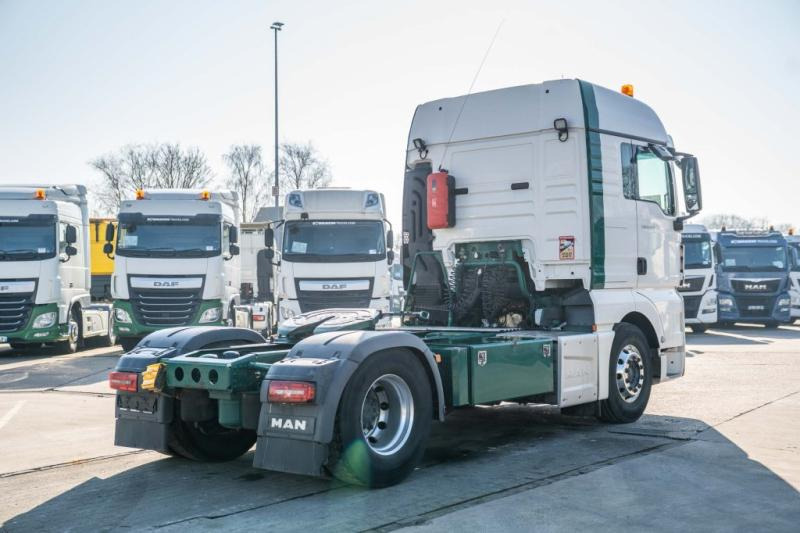 MAN TGX 18.460 XLX BLS -INTARDER-ADR - Nyergesvontató: 4 kép. MAN TGX 18.460 XLX BLS -INTARDER-ADR - Nyergesvontató: 4 kép.