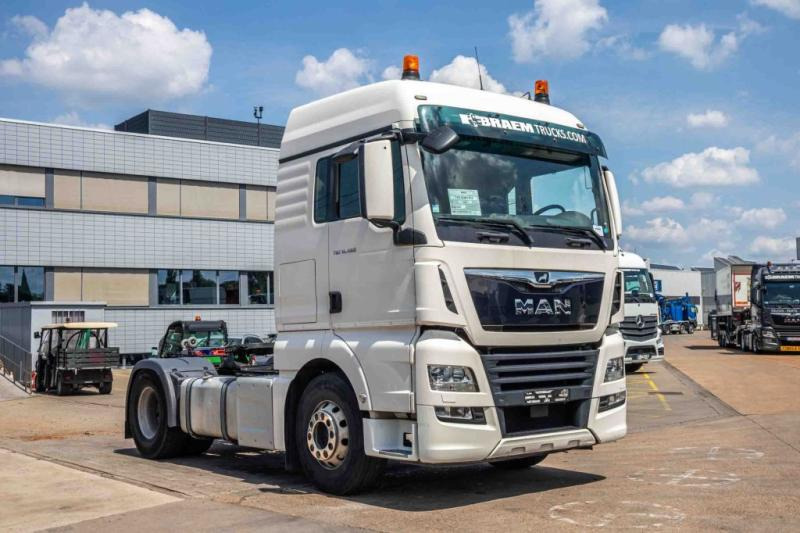 MAN TGX 18.460 XLX BLS+ INTARDER - Nyergesvontató: 2 kép. MAN TGX 18.460 XLX BLS+ INTARDER - Nyergesvontató: 2 kép.