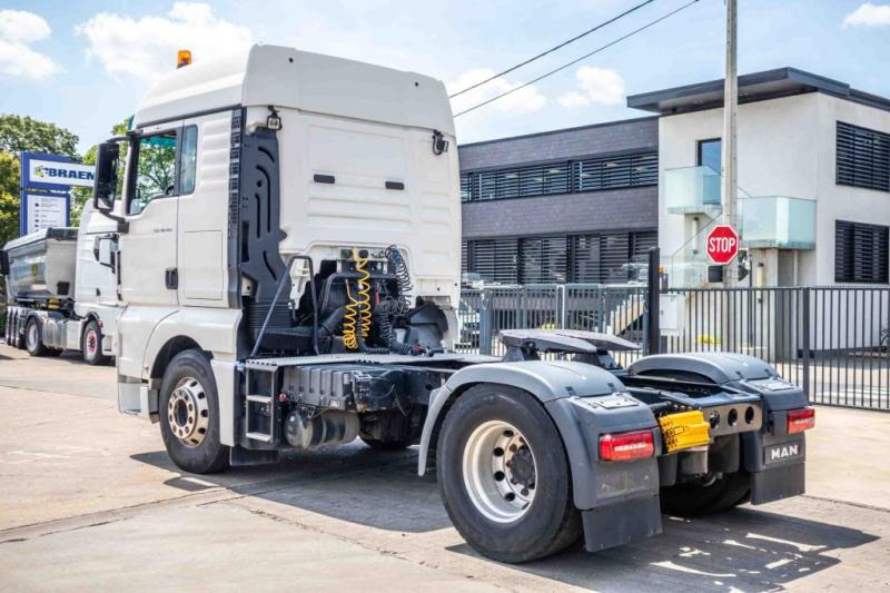 MAN TGX 18.460 XLX BLS+ INTARDER - Nyergesvontató: 4 kép. MAN TGX 18.460 XLX BLS+ INTARDER - Nyergesvontató: 4 kép.
