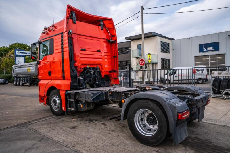 MAN TGX 18.470 XLX BLS - Nyergesvontató: 3 kép. MAN TGX 18.470 XLX BLS - Nyergesvontató: 3 kép.