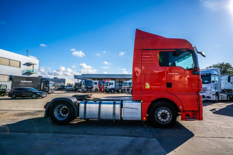MAN TGX 18.470 XLX BLS - Nyergesvontató: 3 kép. MAN TGX 18.470 XLX BLS - Nyergesvontató: 3 kép.
