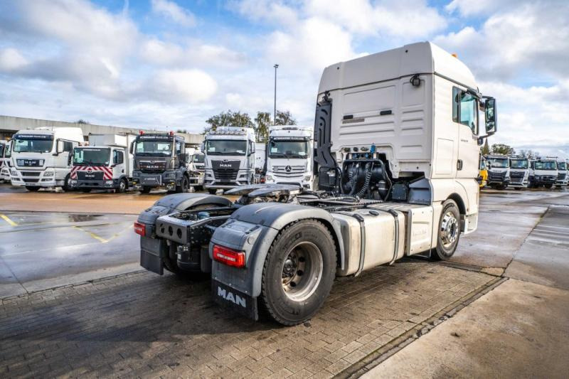 MAN TGX 18.470 XLX BLS+HYDR. - Nyergesvontató: 4 kép. MAN TGX 18.470 XLX BLS+HYDR. - Nyergesvontató: 4 kép.