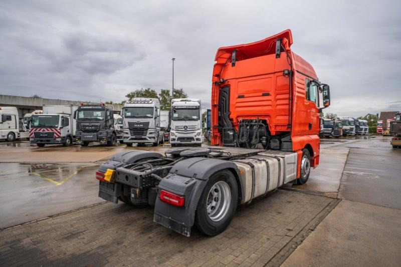 MAN TGX 18.470 XLX BLS+KIPHYDR. - Nyergesvontató: 4 kép. MAN TGX 18.470 XLX BLS+KIPHYDR. - Nyergesvontató: 4 kép.