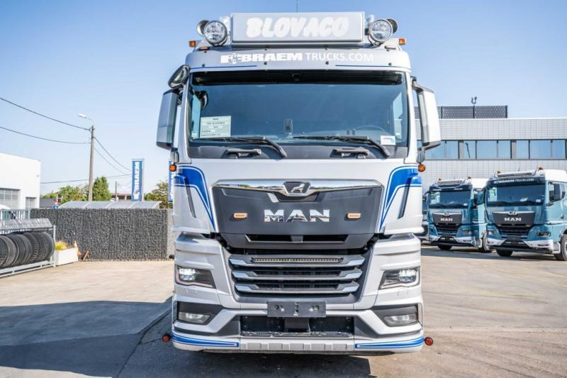 MAN TGX 18.510 XLX BLS -4x4H+HYDR.+INTARDER - Nyergesvontató: 2 kép. MAN TGX 18.510 XLX BLS -4x4H+HYDR.+INTARDER - Nyergesvontató: 2 kép.