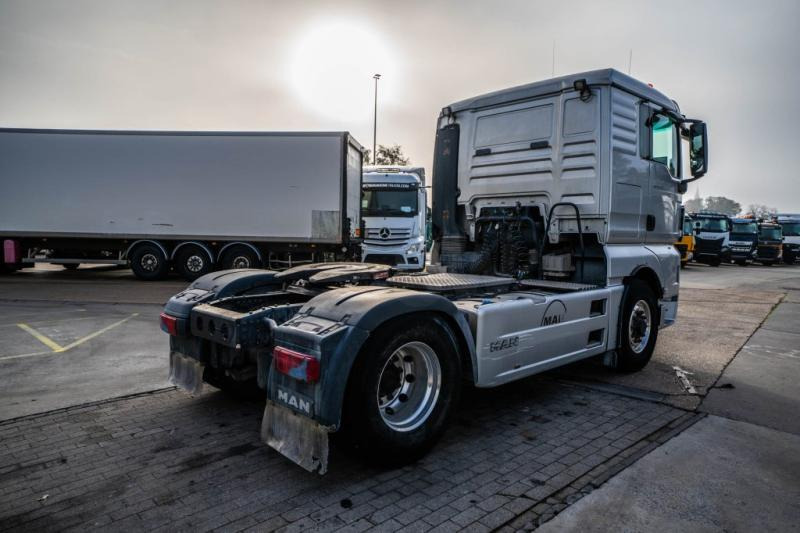 MAN TGX 18.540 XL BLS - 4X4H + KIPHYDR. - Nyergesvontató: 4 kép. MAN TGX 18.540 XL BLS - 4X4H + KIPHYDR. - Nyergesvontató: 4 kép.