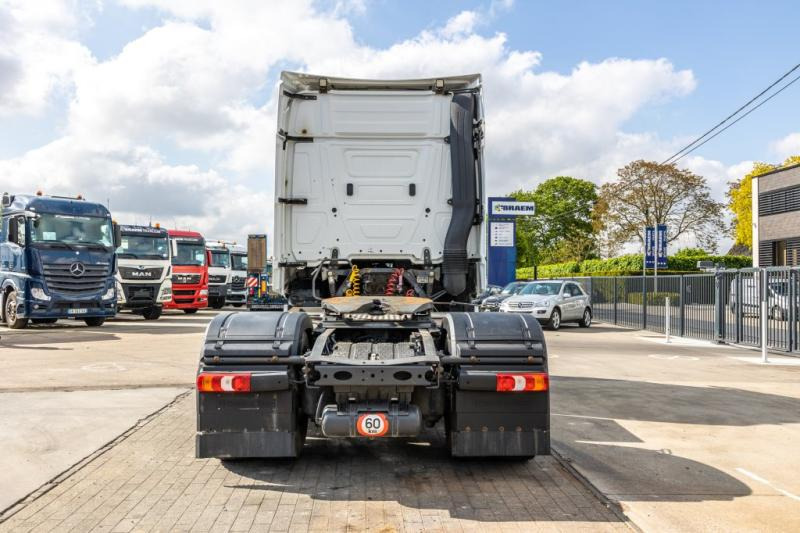 Mercedes ACTROS 1945 (1845) LS - Nyergesvontató: 5 kép. Mercedes ACTROS 1945 (1845) LS - Nyergesvontató: 5 kép.