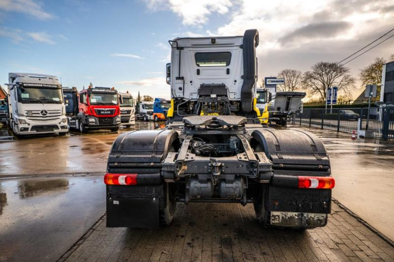 Mercedes AROCS 2045 AS (cardan) - Nyergesvontató: 5 kép. Mercedes AROCS 2045 AS (cardan) - Nyergesvontató: 5 kép.