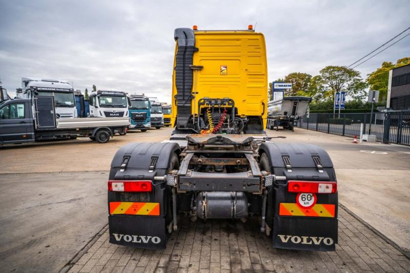 Volvo FH 400 -E5 +KIPHYDR. - Nyergesvontató: 5 kép. Volvo FH 400 -E5 +KIPHYDR. - Nyergesvontató: 5 kép.