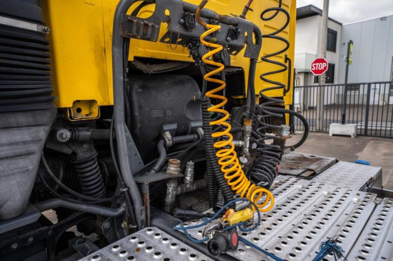 Volvo FH 400+E5+KIPHYDR. - Nyergesvontató: 5 kép. Volvo FH 400+E5+KIPHYDR. - Nyergesvontató: 5 kép.