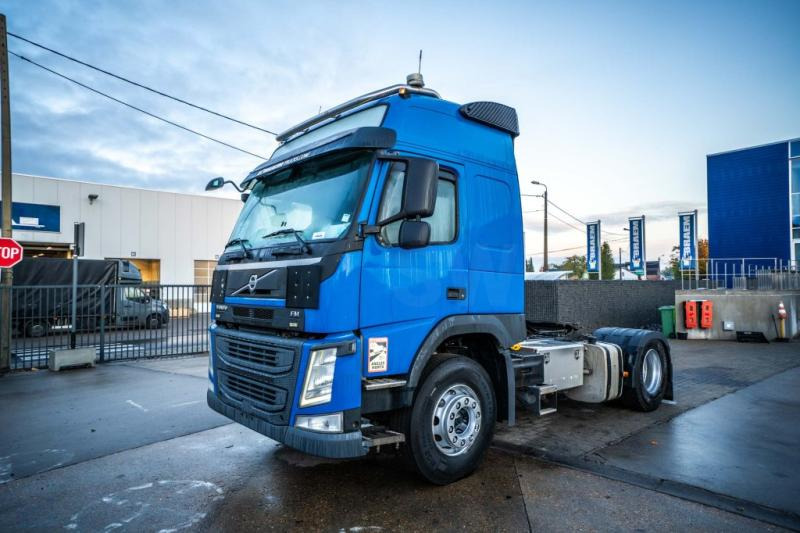 Volvo FM 420 +KIPHYDR. - Nyergesvontató: 1 kép. Volvo FM 420 +KIPHYDR. - Nyergesvontató: 1 kép.