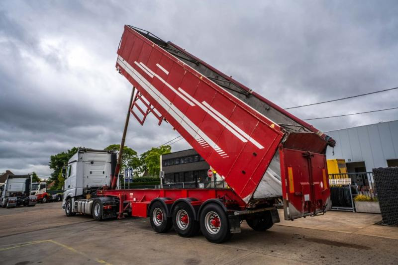 Ova 390K95-ALU- 45 M3 - Félpótkocsi billenőplatós: 3 kép. Ova 390K95-ALU- 45 M3 - Félpótkocsi billenőplatós: 3 kép.