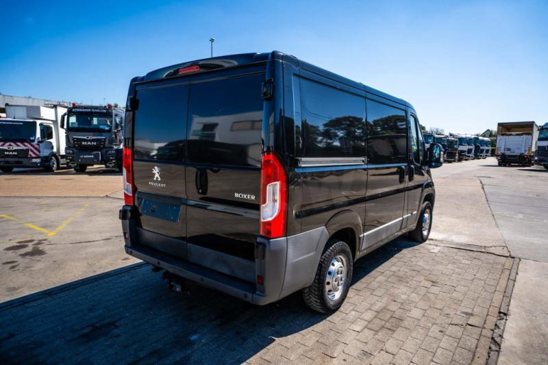 Peugeot BOXER 2.0 HDI - Kis furgon: 4 kép. Peugeot BOXER 2.0 HDI - Kis furgon: 4 kép.