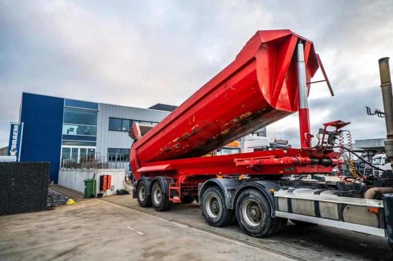 ROBUSTE-KAISER S3302G37+ HYRD. DEUR - Félpótkocsi billenőplatós: 2 kép. ROBUSTE-KAISER S3302G37+ HYRD. DEUR - Félpótkocsi billenőplatós: 2 kép.