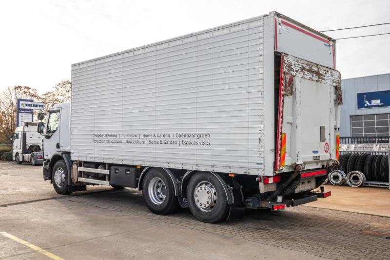 Renault PREMIUM 340 DXI-6X2 - Dobozos felépítményű teherautó: 4 kép. Renault PREMIUM 340 DXI-6X2 - Dobozos felépítményű teherautó: 4 kép.