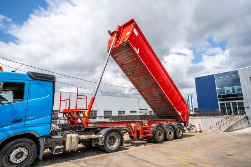 Stas S300XC -C1B-ALU - Félpótkocsi billenőplatós: 1 kép. Stas S300XC -C1B-ALU - Félpótkocsi billenőplatós: 1 kép.