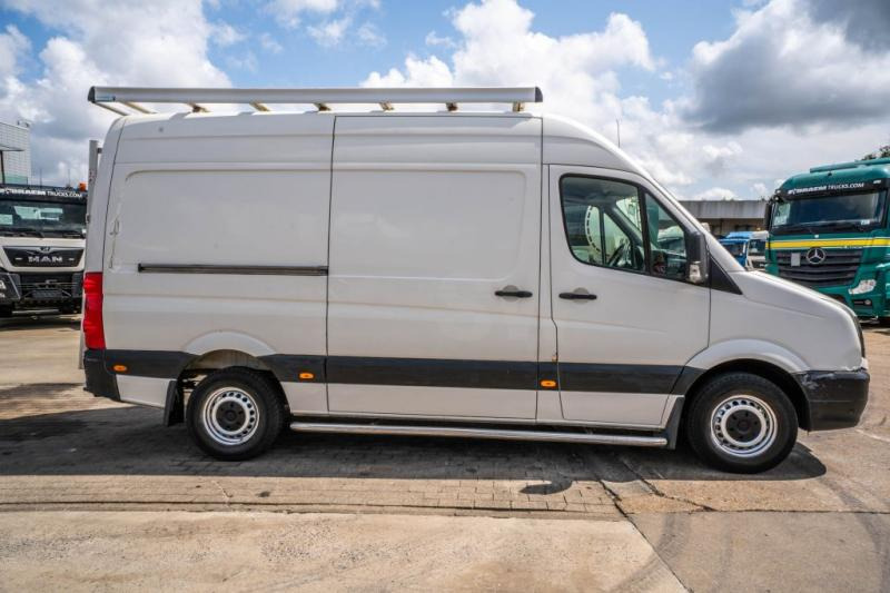 VW CRAFTER 2.0 TDI - Furgon: 3 kép. VW CRAFTER 2.0 TDI - Furgon: 3 kép.