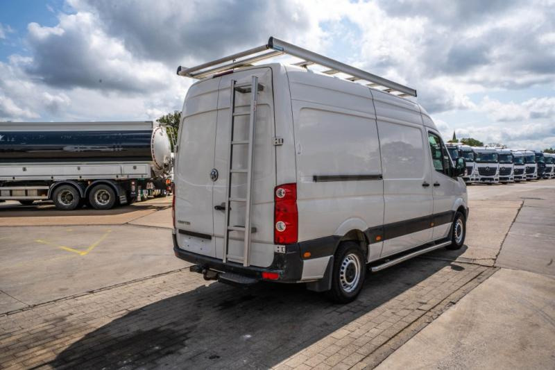 VW CRAFTER 2.0 TDI - Furgon: 4 kép. VW CRAFTER 2.0 TDI - Furgon: 4 kép.