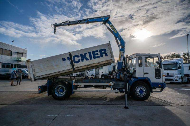 Volvo FL 619 - PK 9501 - Billenőplatós teherautó, Darus autó: 3 kép. Volvo FL 619 - PK 9501 - Billenőplatós teherautó, Darus autó: 3 kép.