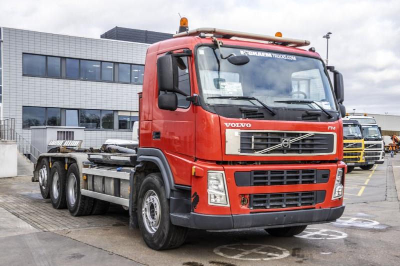 Volvo FM/FH 430-HIAB MULTILIFT XR26S - euro 5 - Horgos rakodó teherautó: 2 kép. Volvo FM/FH 430-HIAB MULTILIFT XR26S - euro 5 - Horgos rakodó teherautó: 2 kép.