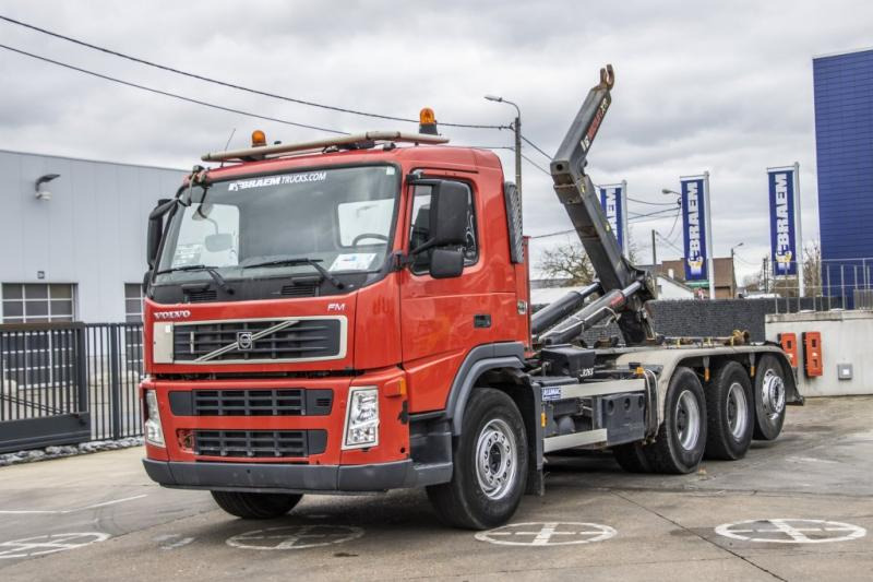 Volvo FM/FH 430-HIAB MULTILIFT XR26S - euro 5 - Horgos rakodó teherautó: 3 kép. Volvo FM/FH 430-HIAB MULTILIFT XR26S - euro 5 - Horgos rakodó teherautó: 3 kép.