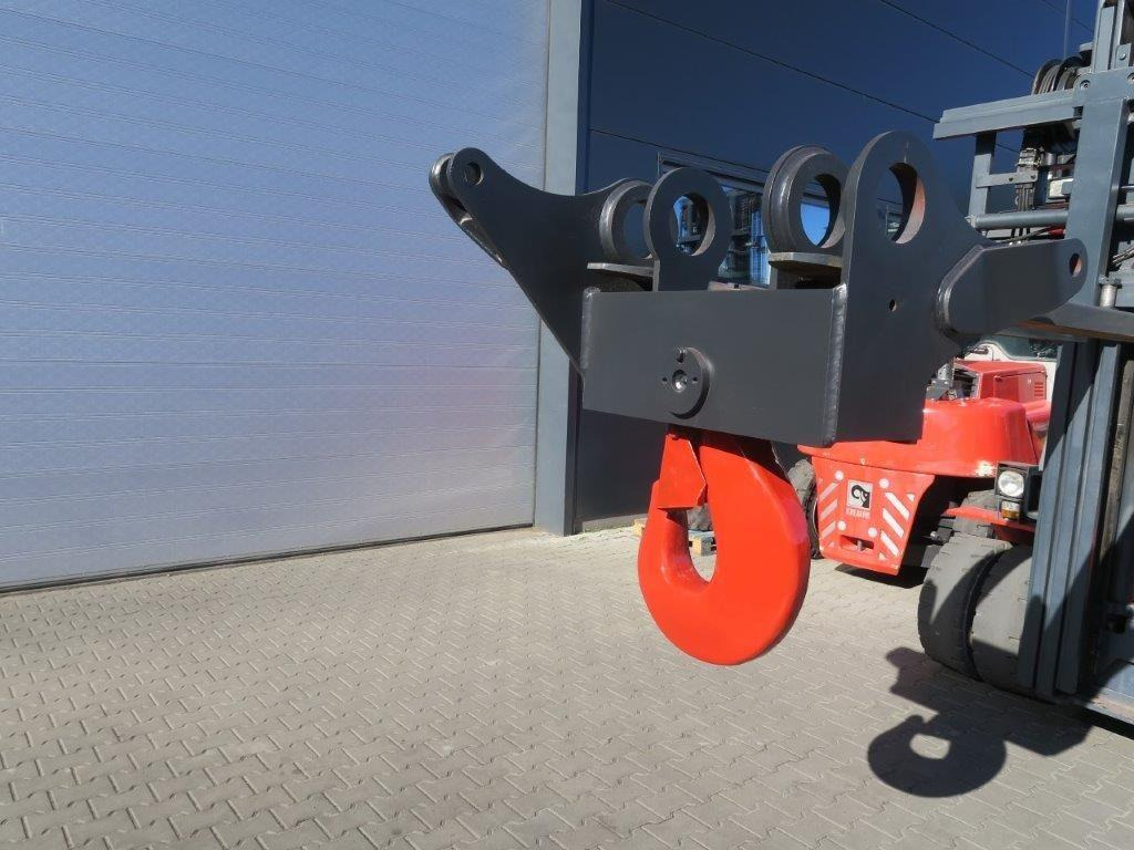 Kalmar DRG540-700 Reachstacker - Adapterek - Konténerrakodó: 2 kép. Kalmar DRG540-700 Reachstacker - Adapterek - Konténerrakodó: 2 kép.