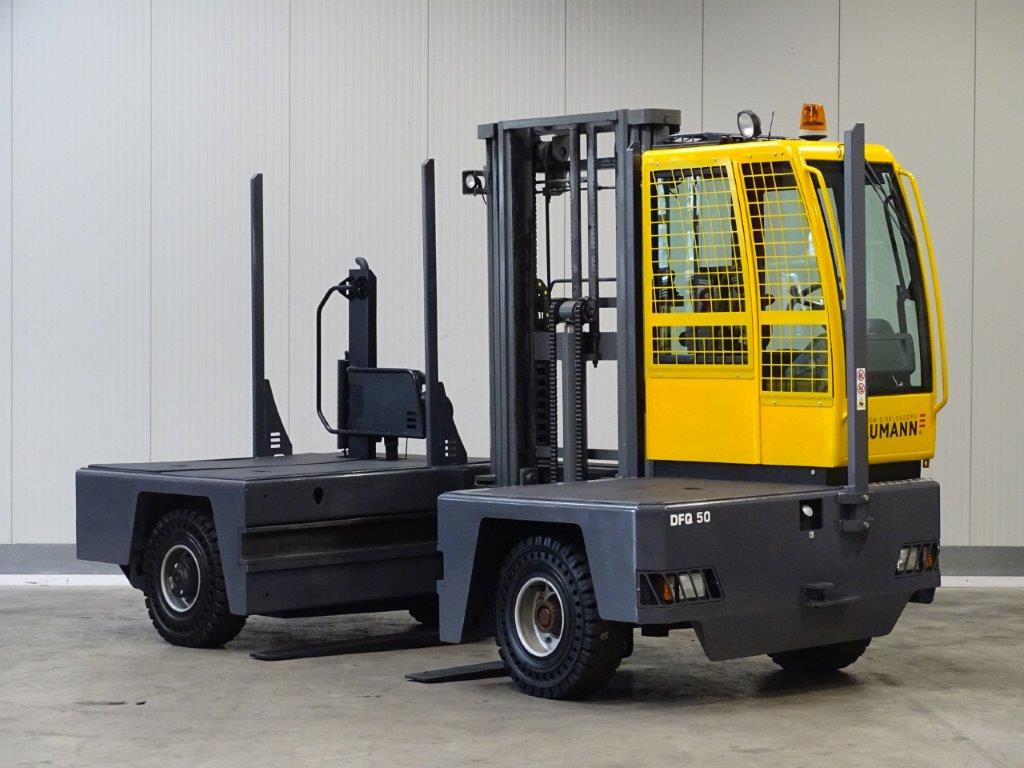 Baumann DFQ50/14/63TR - TRIPLEX - Oldalrakodó targoncá: 1 kép. Baumann DFQ50/14/63TR - TRIPLEX - Oldalrakodó targoncá: 1 kép.