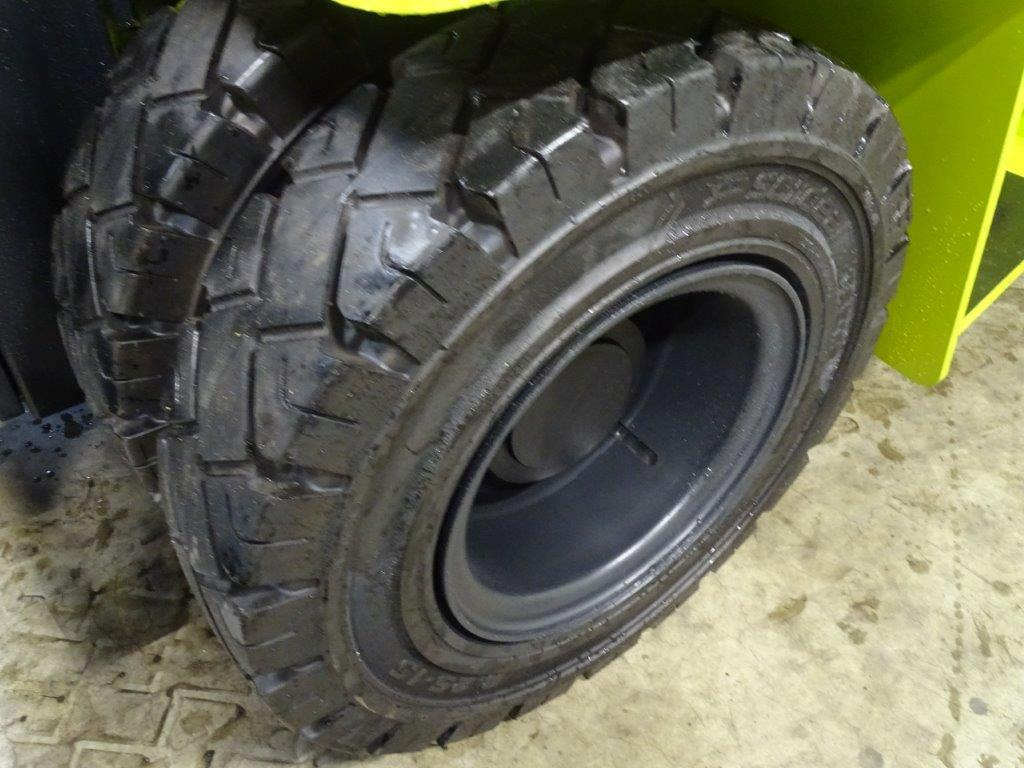 Clark C80D900 - TRIPLEX - NEU lízing Clark C80D900 - TRIPLEX - NEU: 9 kép.
