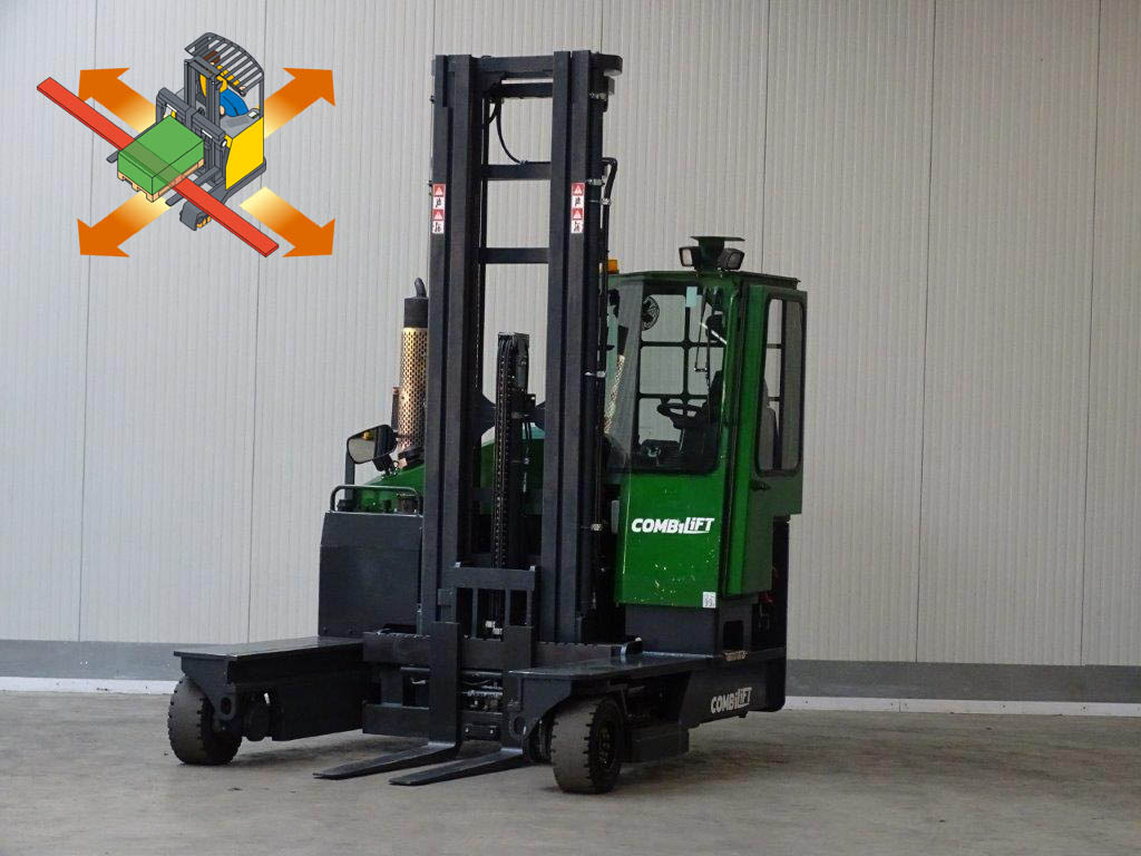 Combilift C4000 - TRIPLEX - Négyutas tolóoszlopos targoncá: 1 kép. Combilift C4000 - TRIPLEX - Négyutas tolóoszlopos targoncá: 1 kép.