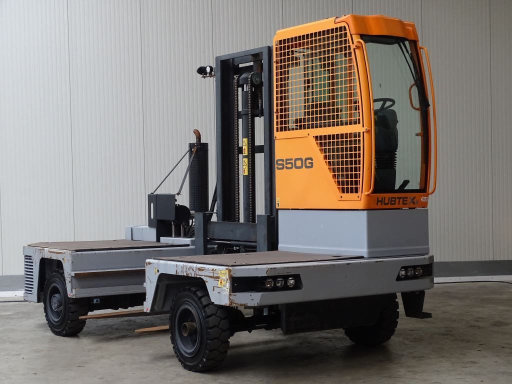 Hubtex S50G - 652 MTH - GAS - Oldalrakodó targoncá: 1 kép. Hubtex S50G - 652 MTH - GAS - Oldalrakodó targoncá: 1 kép.