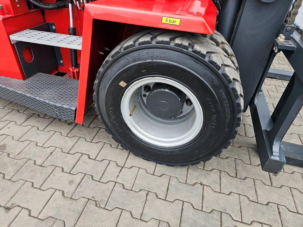 Kalmar DCD80-6 - Dízel targonca: 2 kép. Kalmar DCD80-6 - Dízel targonca: 2 kép.