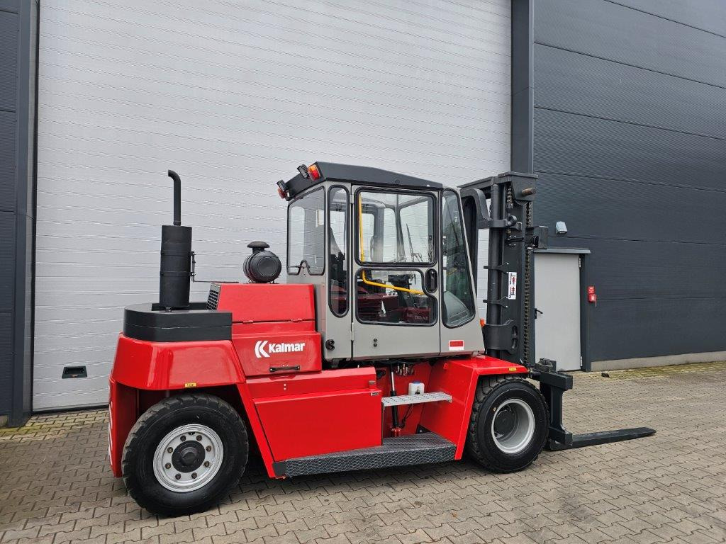 Kalmar DCD80-6 - Dízel targonca: 3 kép. Kalmar DCD80-6 - Dízel targonca: 3 kép.