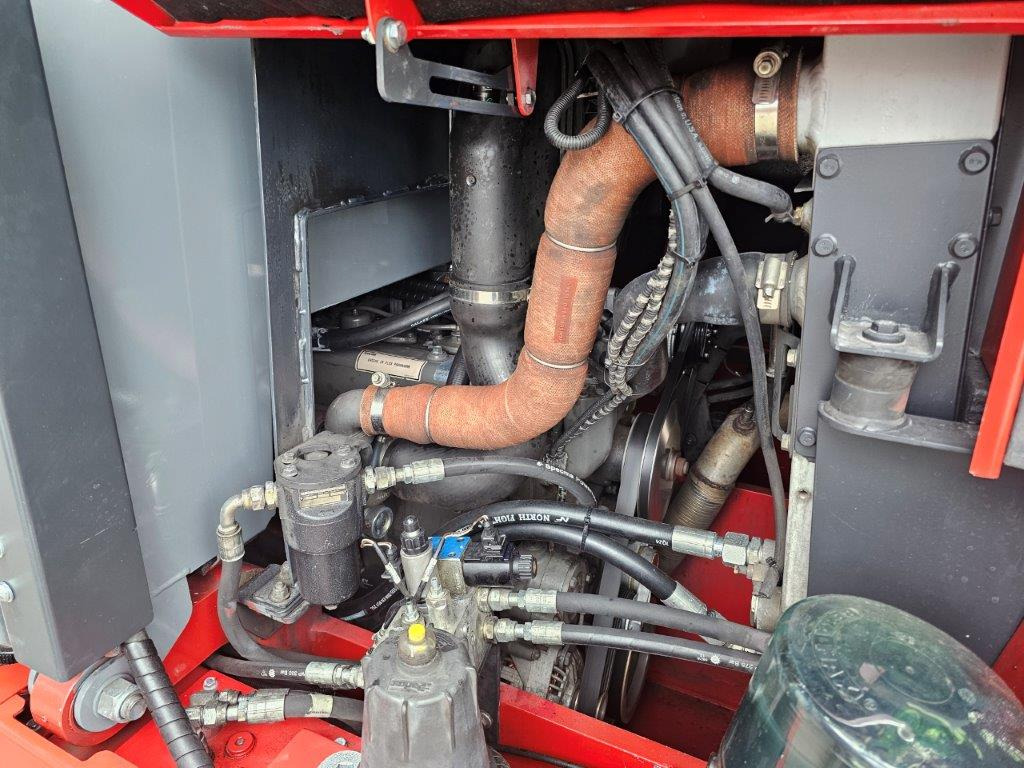 Kalmar DCF80-9 - Dízel targonca: 2 kép. Kalmar DCF80-9 - Dízel targonca: 2 kép.