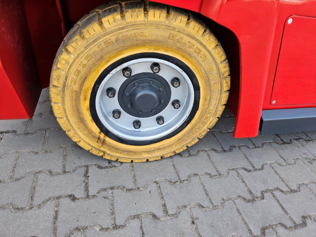 Kalmar ECF70-6C Kompaktstapler - Elektromos targonca: 2 kép. Kalmar ECF70-6C Kompaktstapler - Elektromos targonca: 2 kép.