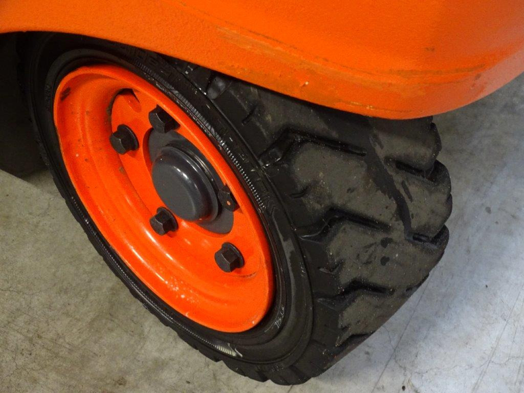 Elektromos targonca Linde E16P-02 - TRIPLEX: 10 kép. Elektromos targonca Linde E16P-02 - TRIPLEX: 10 kép.