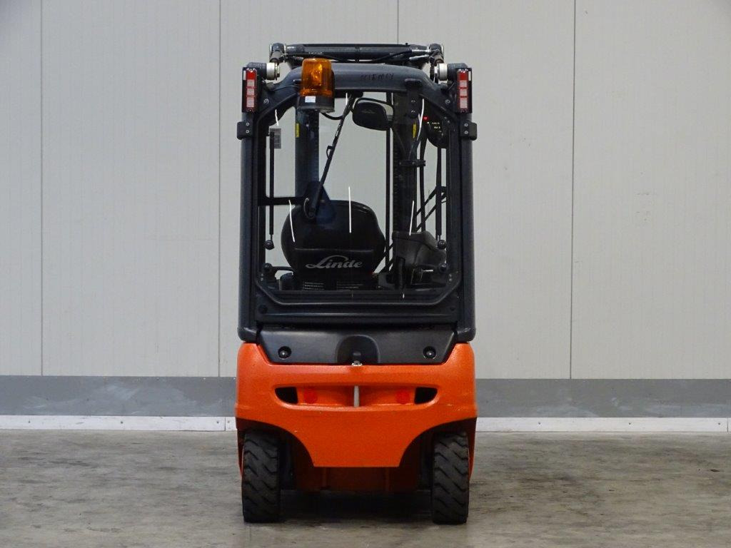 Elektromos targonca Linde E16P-02 - TRIPLEX: 6 kép. Elektromos targonca Linde E16P-02 - TRIPLEX: 6 kép.