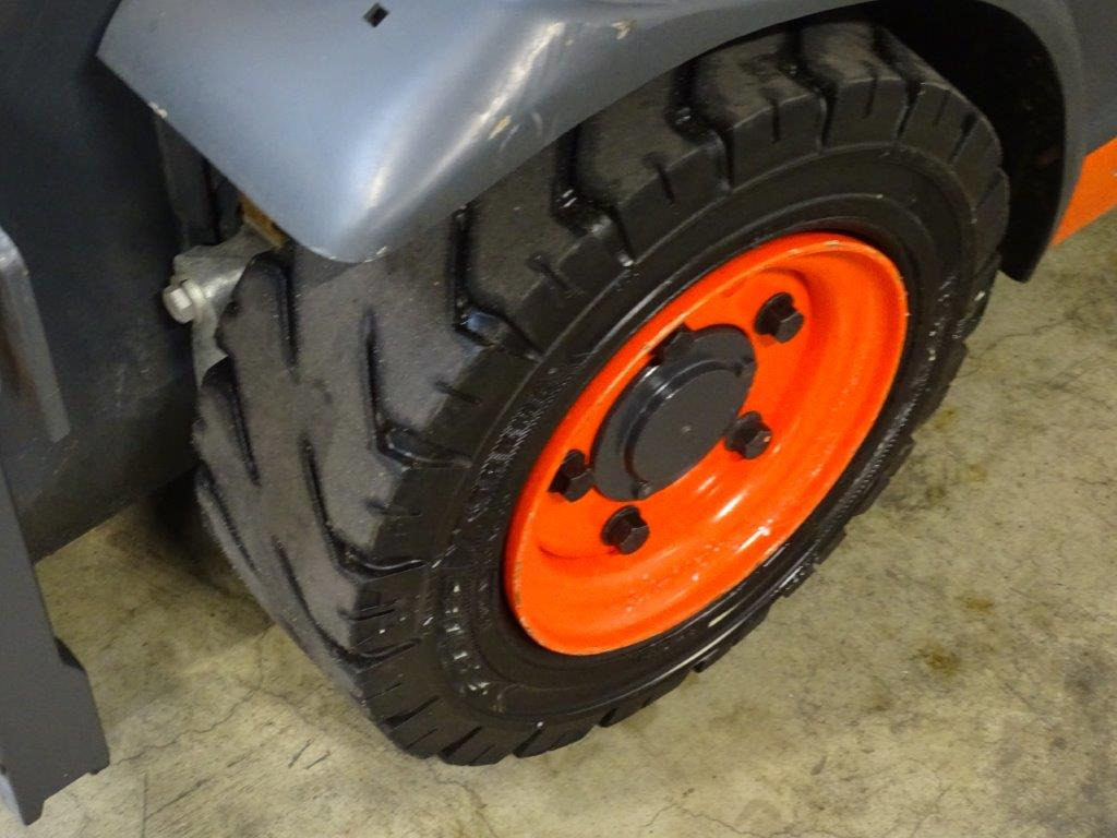 Elektromos targonca Linde E16P-02 - TRIPLEX: 9 kép. Elektromos targonca Linde E16P-02 - TRIPLEX: 9 kép.