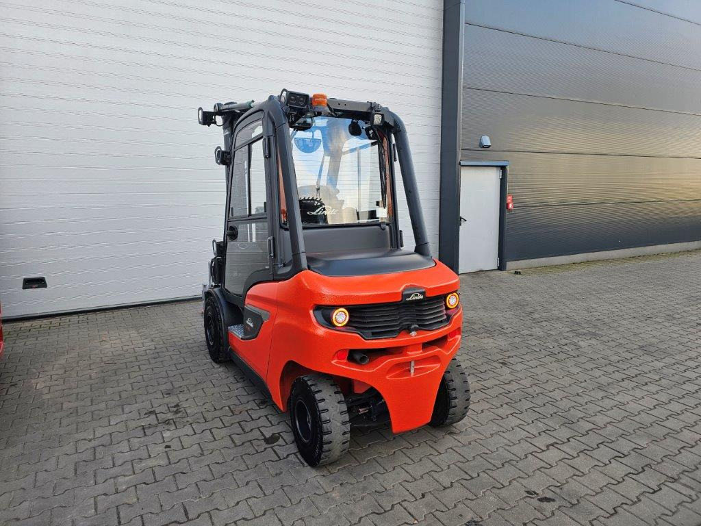 Linde H35D-01 - TRIPLEX - NEU MODEL - Dízel targonca: 5 kép. Linde H35D-01 - TRIPLEX - NEU MODEL - Dízel targonca: 5 kép.