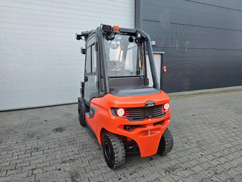Linde H35D-01 - TRIPLEX - NEU MODEL - Dízel targonca: 5 kép. Linde H35D-01 - TRIPLEX - NEU MODEL - Dízel targonca: 5 kép.