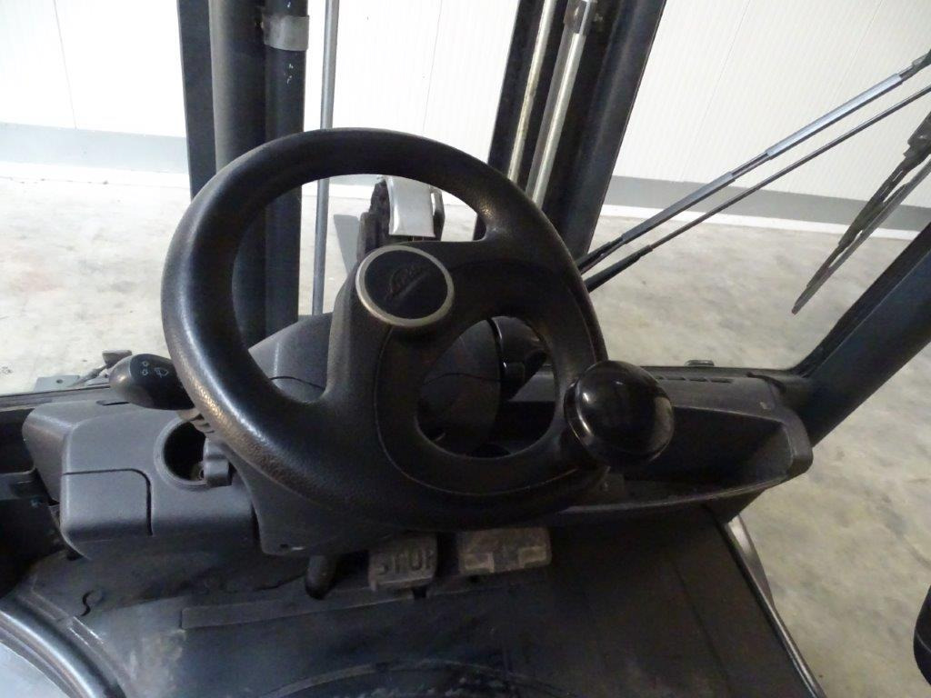 Dízel targonca Linde H50D-02 -Container-Indoor-Stapler -TRIPLEX: 8 kép. Dízel targonca Linde H50D-02 -Container-Indoor-Stapler -TRIPLEX: 8 kép.