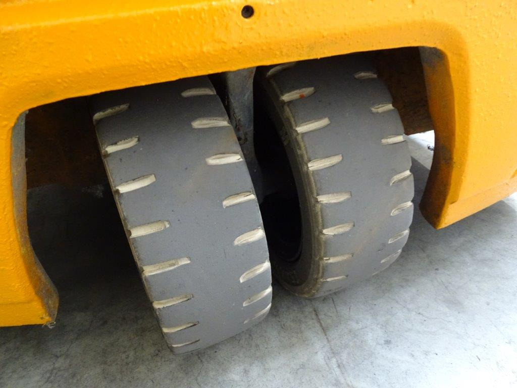 Still RX20-14C - TRIPLEX - Elektromos targonca: 2 kép. Still RX20-14C - TRIPLEX - Elektromos targonca: 2 kép.