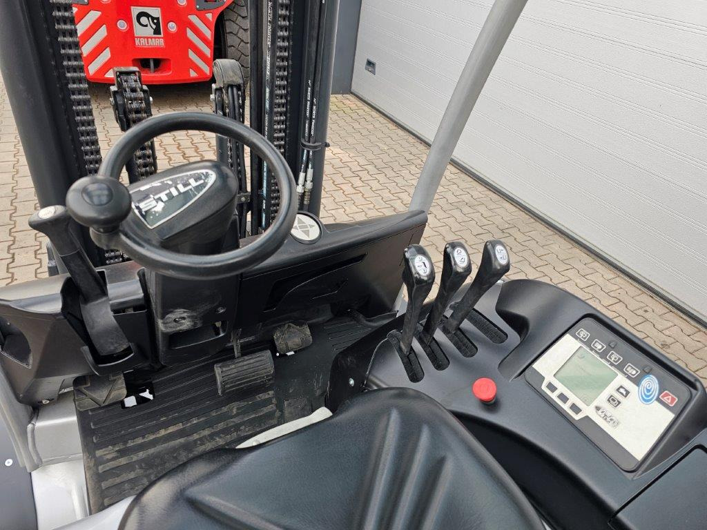 Still RX60-50 - TRIPLEX - Elektromos targonca: 5 kép. Still RX60-50 - TRIPLEX - Elektromos targonca: 5 kép.