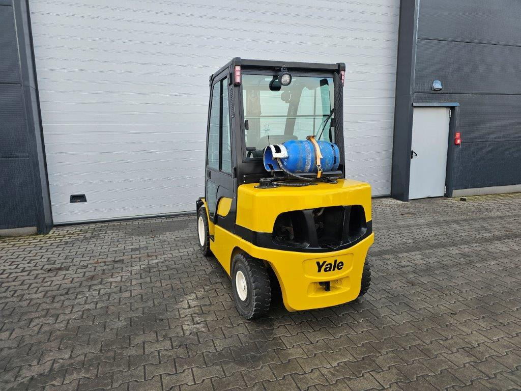 Yale GLP30VX - TRIPLEX - Villás targonca: 5 kép. Yale GLP30VX - TRIPLEX - Villás targonca: 5 kép.