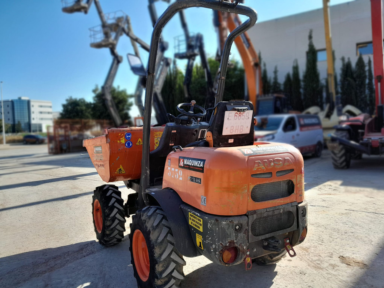 AUSA D150AHA - Minidömper: 2 kép. AUSA D150AHA - Minidömper: 2 kép.