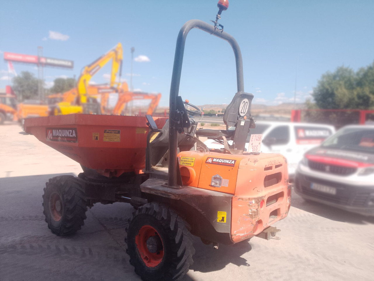 AUSA D350 AHG - Minidömper: 4 kép. AUSA D350 AHG - Minidömper: 4 kép.