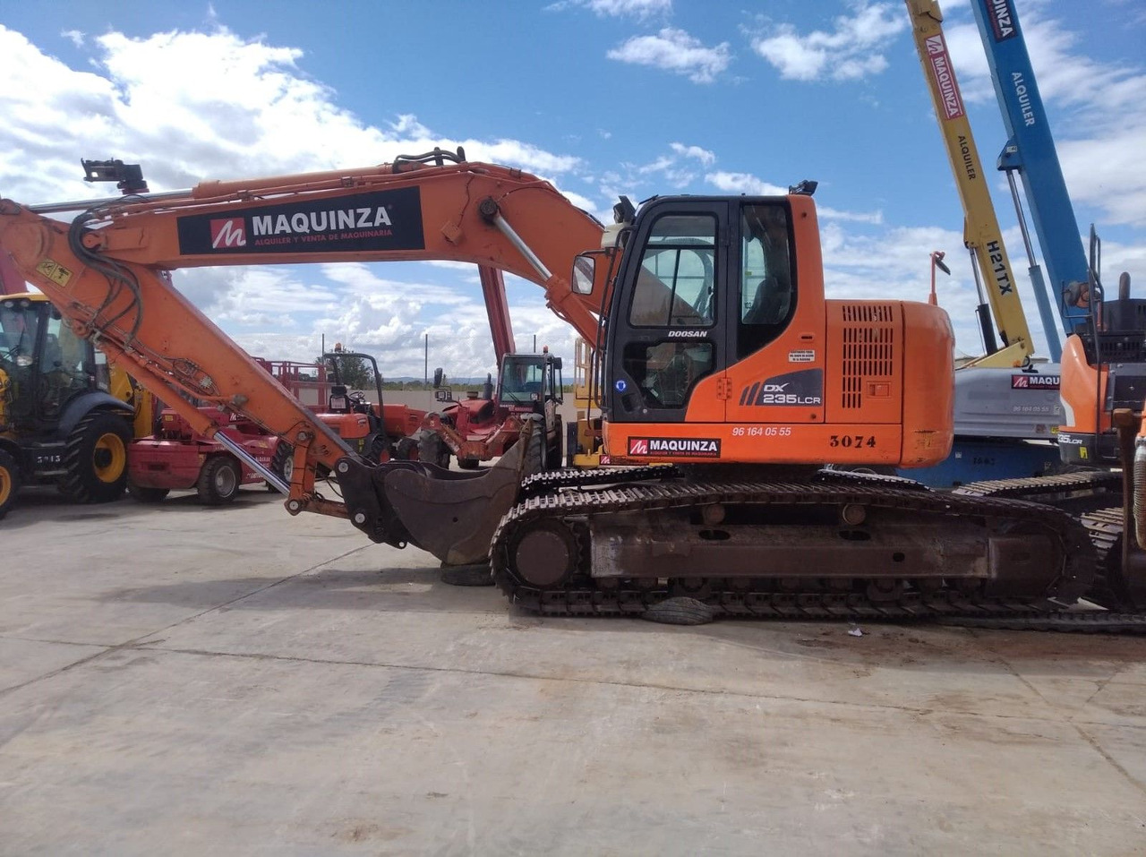 DOOSAN DX235LCR - Lánctalpas kotró: 4 kép. DOOSAN DX235LCR - Lánctalpas kotró: 4 kép.