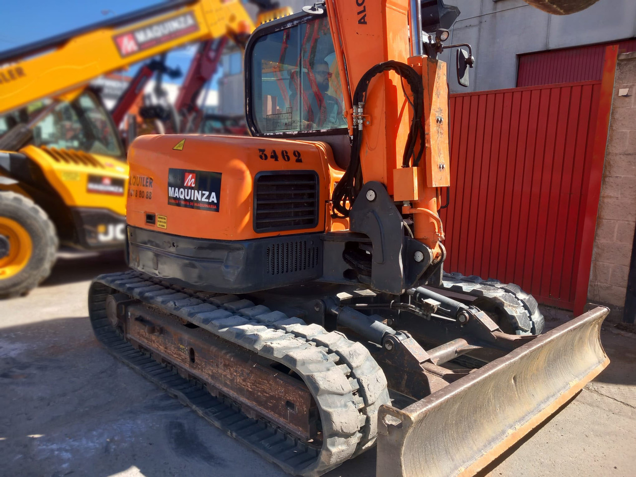 DOOSAN DX85R-3 - Minikotró: 3 kép. DOOSAN DX85R-3 - Minikotró: 3 kép.