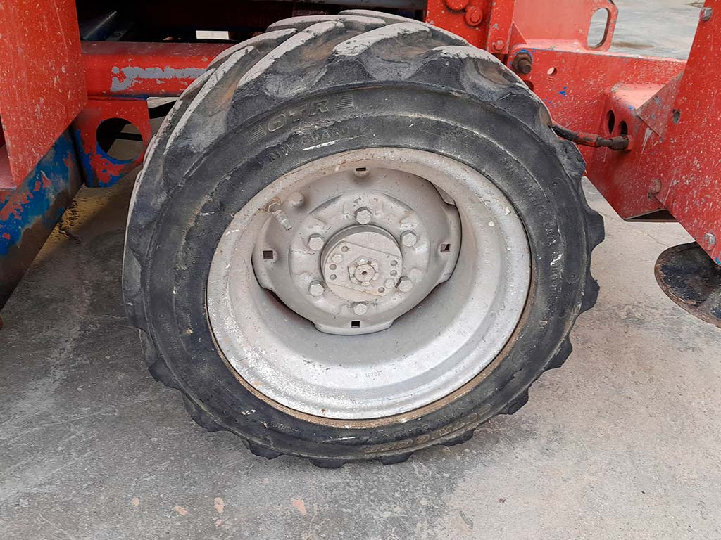 Ollós emelő GENIE GS2668RT: 8 kép. Ollós emelő GENIE GS2668RT: 8 kép.