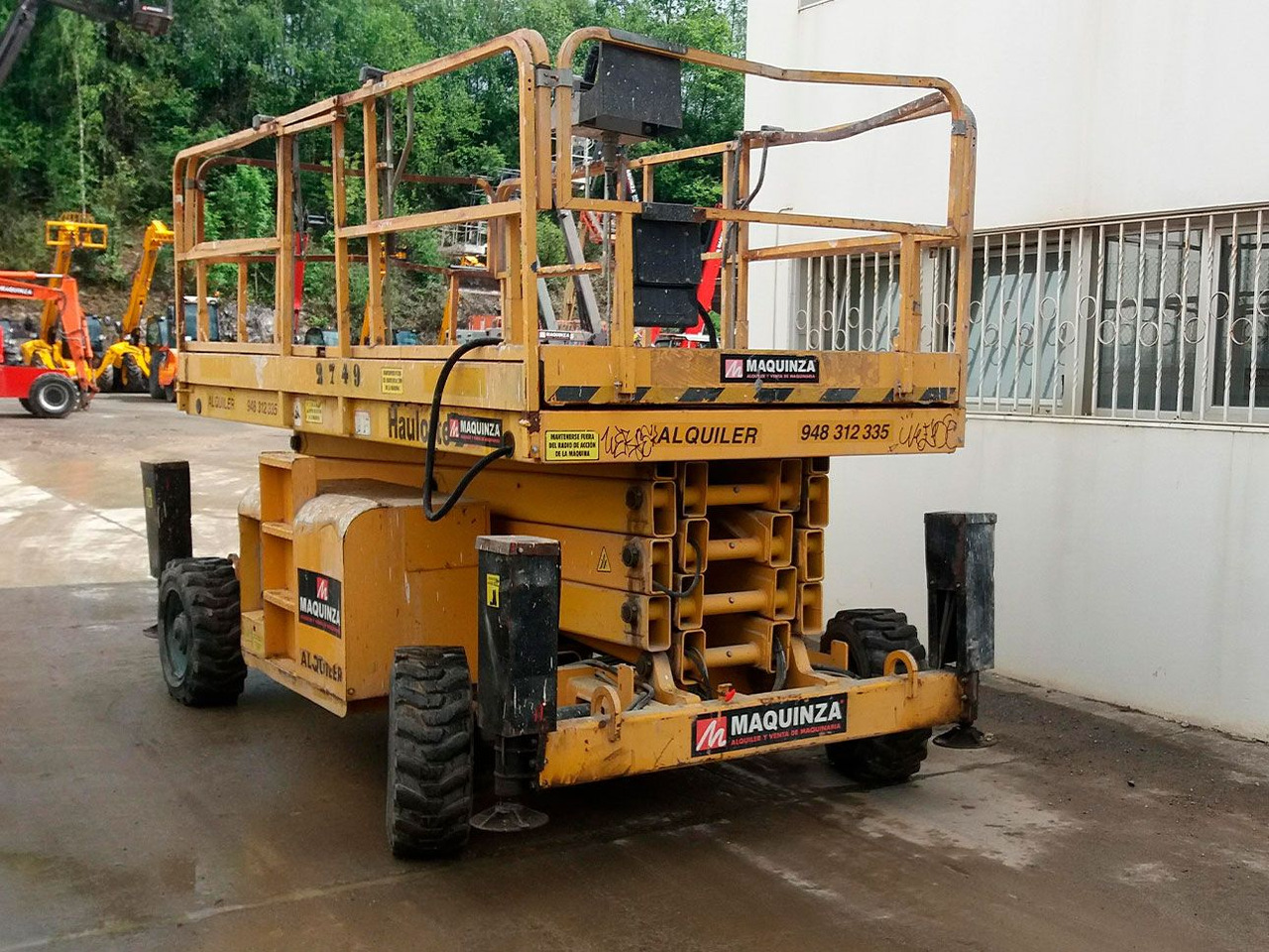 HAULOTTE H15SX - Ollós emelő: 2 kép. HAULOTTE H15SX - Ollós emelő: 2 kép.